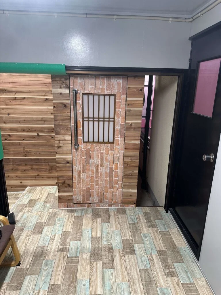 DIYのテレビ付き自宅サウナにサウナストーブ・LED照明を導入。