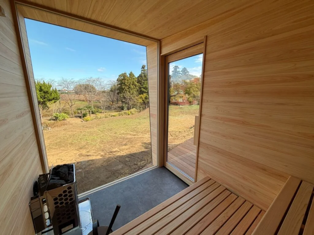 ガルバリウム×ヒノキ 国産屋外用サウナを導入