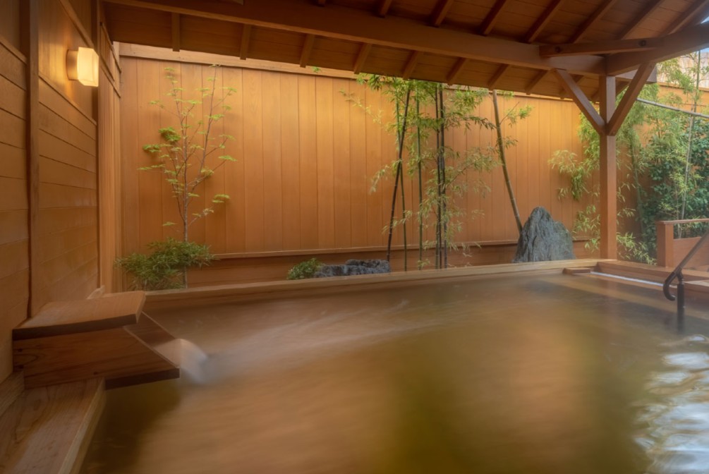 秋田温泉プラザ（秋田市）