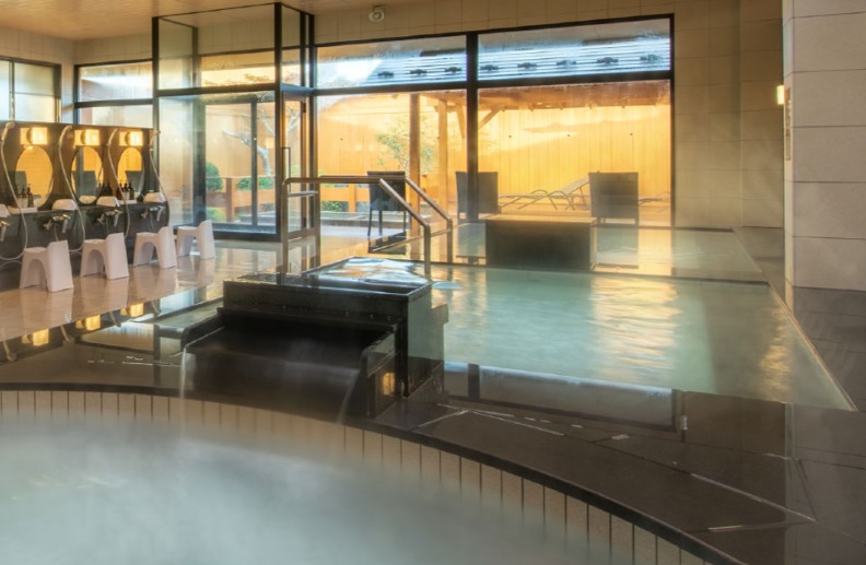 秋田温泉プラザ（秋田市）