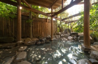 山狭露天 清流荘