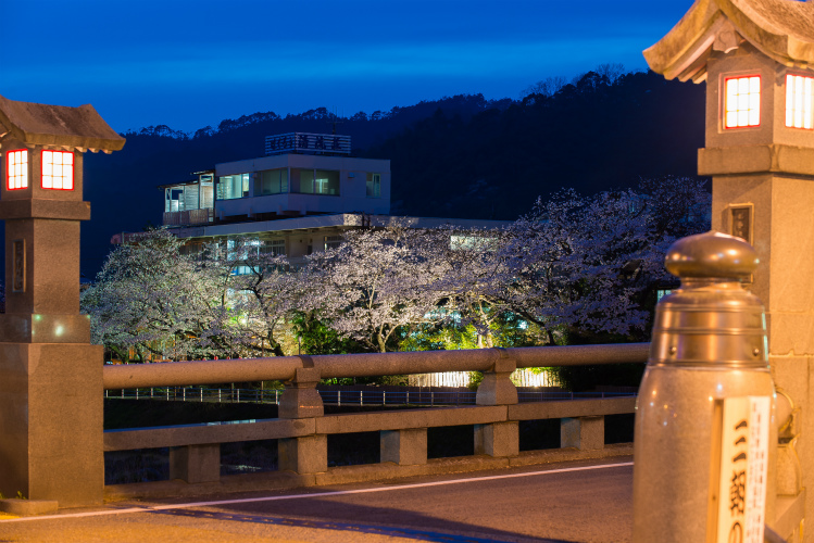 山狭露天 清流荘