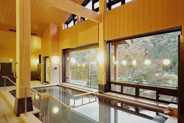 白峰温泉 総湯(白山市)