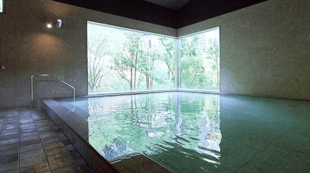 八風温泉(軽井沢町)