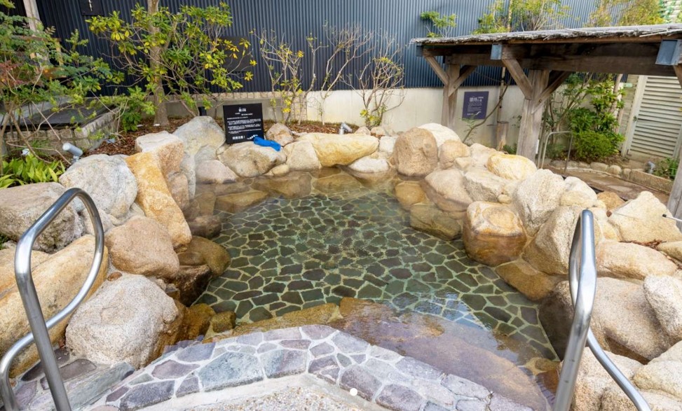 ジェームス山天然温泉 月の湯舟（神戸市）