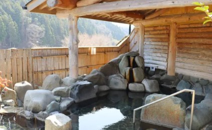 もえぎの里 あば交流館・あば温泉(津山市)